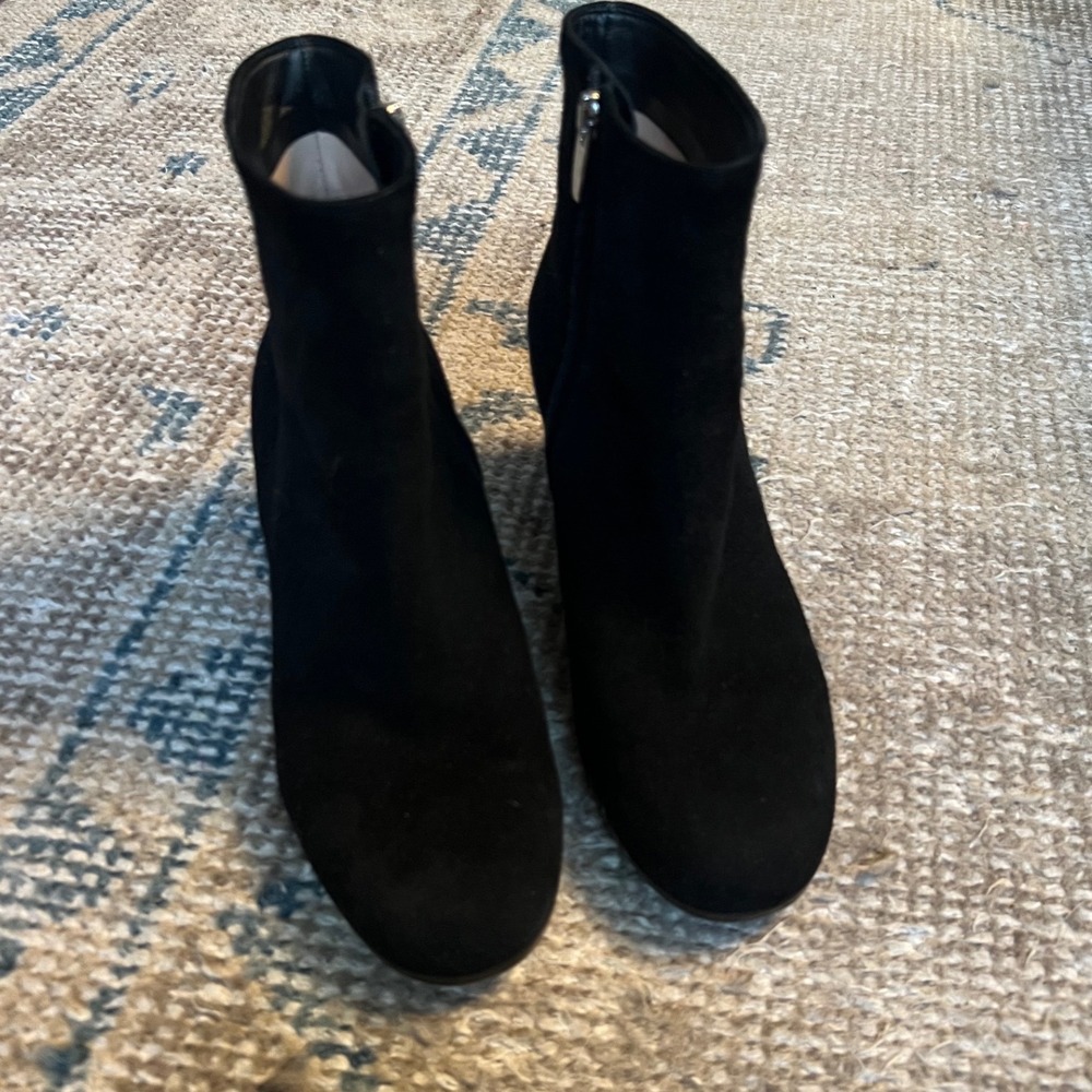 Gianvito Rossi Black Suede Block Heel Ankle Boots Size 37 Made in Italy Booties